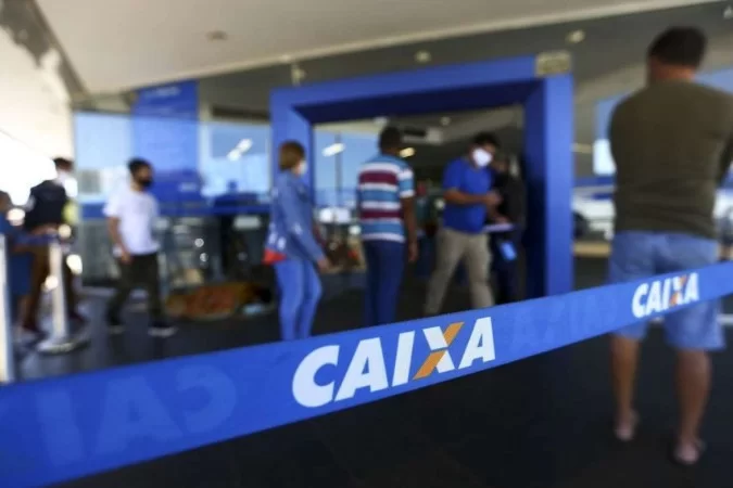 Caixa divulga calendário de pagamento de benefícios a caminhoneiros e taxistas