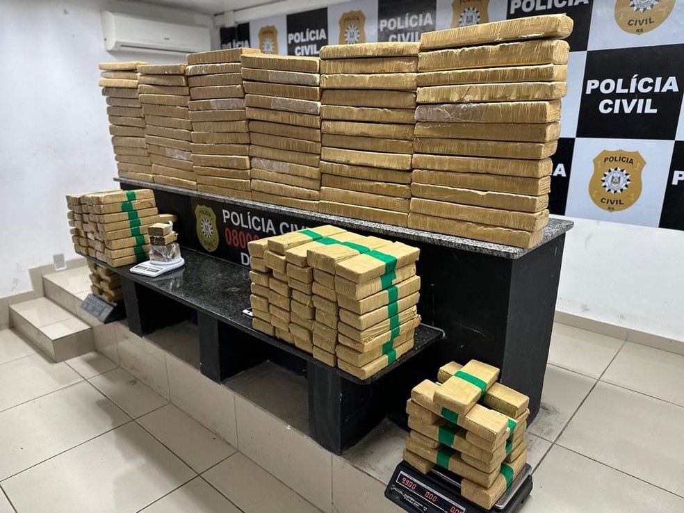 Polícia apreende 200 kg de maconha em Sapiranga; dois foram presos