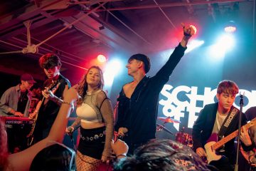 Alunos da School of Rock Juiz de Fora se apresentam no Salvaterra Rock Sunset