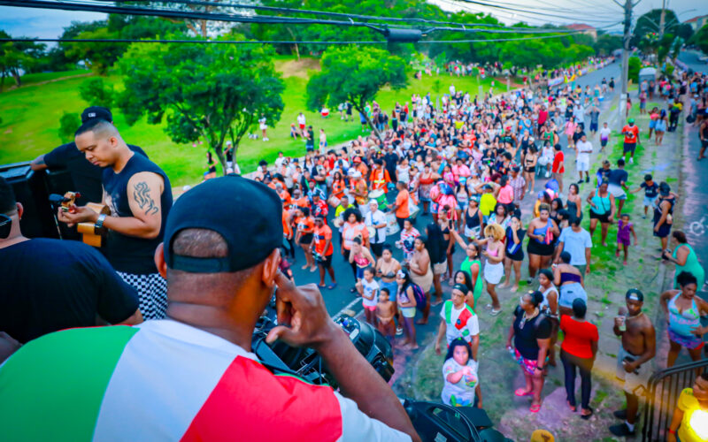 Edital aberto para seleção de blocos no Carnaval de Rua de Porto Alegre em 2026