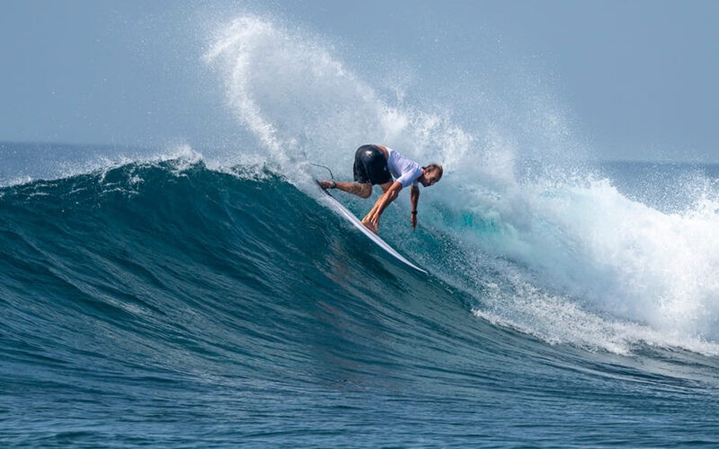 Owen Wright brilha na categoria Biquilha do Surfing Champions Trophy