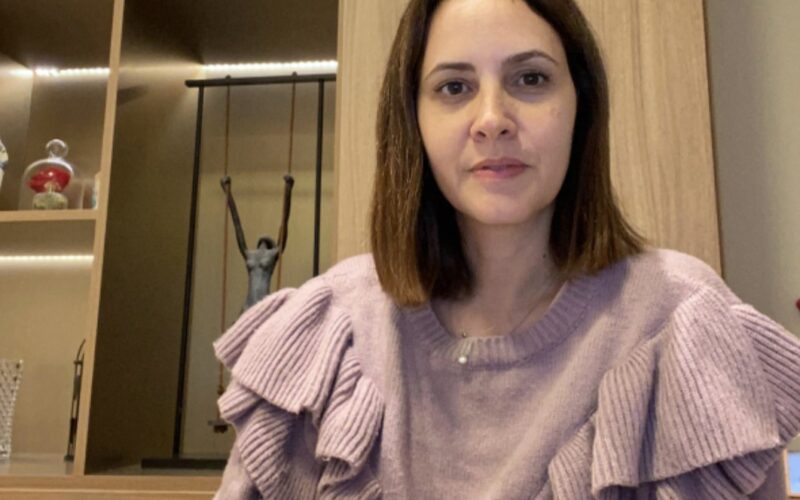 A mulher que decide ser mãe precisa mais que diagnósticos: atenção é essencial segundo a Dra Maria Clara Albejante
