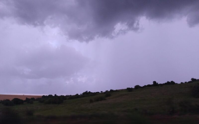 Expectativa de chuva intensa e altas temperaturas para o sábado no Rio Grande do Sul