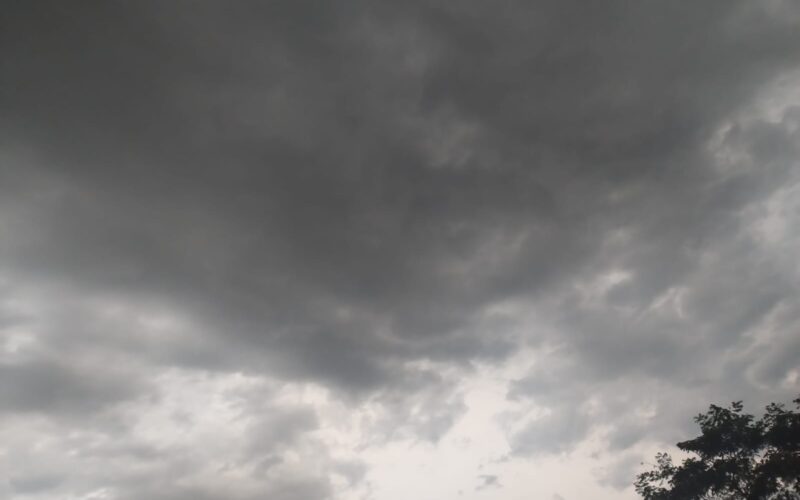 Tempo instável no Rio Grande do Sul: domingo promete chuva intensa, granizo e rajadas de vento