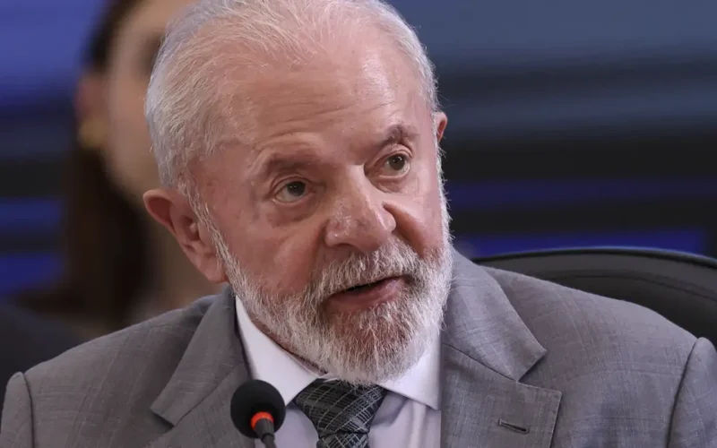 Lula apoia a exploração de petróleo na região da foz do Amazonas.