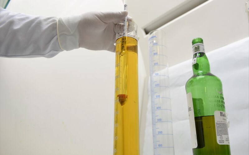 Após intoxicações em SP, Governo Federal lança protocolo de ação para combater o metanol