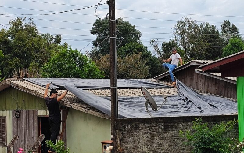 Vendaval destrói telhados de mais de 30 residências no Noroeste gaúcho