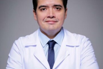 “A tecnologia me devolveu tempo e qualidade nas consultas”: médico com Parkinson conta como a IA transformou sua rotina