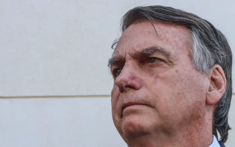 Suprema Corte dá início ao julgamento de recursos de Bolsonaro e seus aliados contra condenações