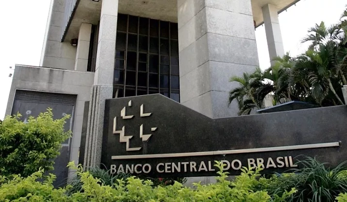 Pelo terceira vez consecutiva, BC decide manter taxa de juros em 15% ao ano.