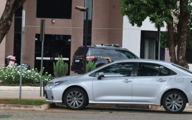 Bolsonaro comparece à audiência de custódia neste domingo após ser detido preventivamente.
