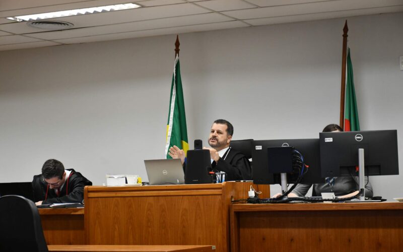 Mulher é sentenciada a mais de quatro décadas de prisão por homicídio da filha em Novo Hamburgo