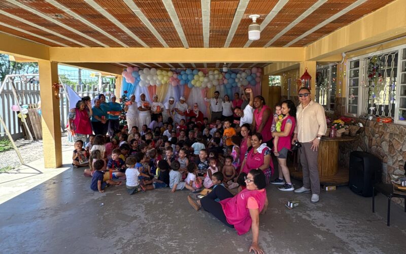 Associações turísticas do Rio Grande do Sul doam dinheiro arrecadado em evento para causas sociais.