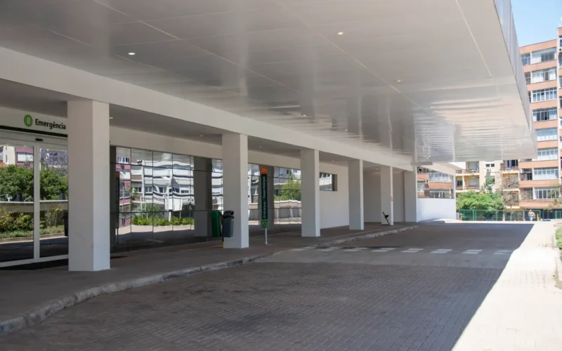 Restrições temporárias de atendimento nos hospitais Fêmina e Clínicas em Porto Alegre