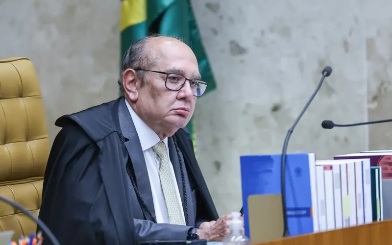 Gilmar Mendes nega solicitação de Bolsonaro por prisão domiciliar