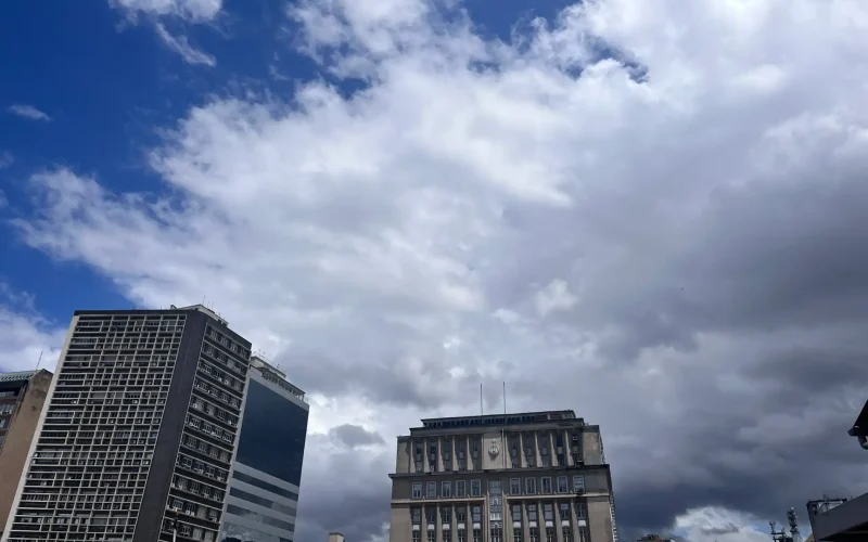 Previsão aponta mais nuvens e chuva leve na sexta-feira em algumas regiões do Rio Grande do Sul.