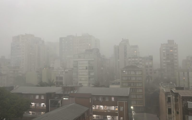 Porto Alegre em estado de alerta devido à previsão de chuva intensa, granizo e rajadas de vento