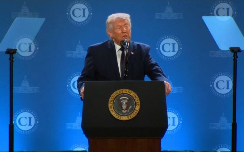 Trump afirma que os EUA “venceram e enfraqueceram” o Irã