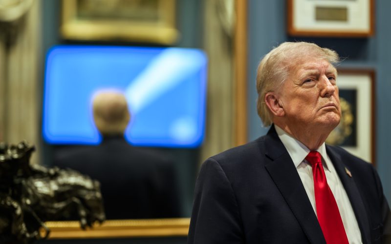 Trump denuncia Irã por quebra de acordo e promete devastar suas instalações essenciais