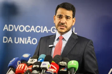 Lula anuncia nova indicação de Messias para o STF
