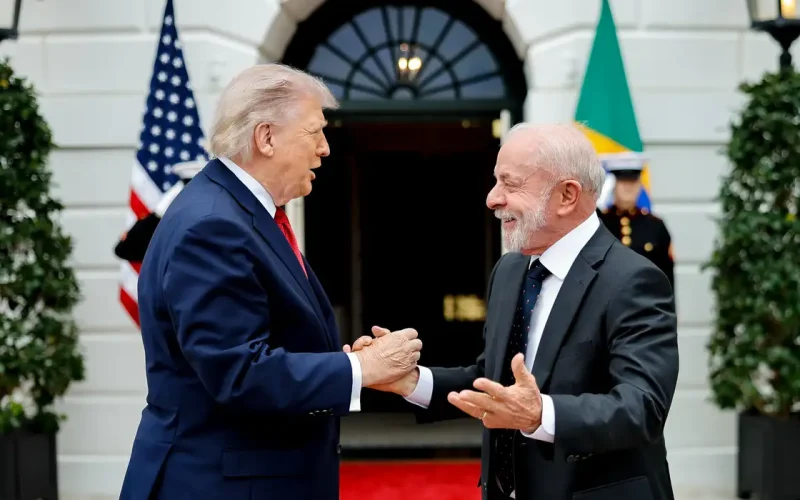 Lula finaliza encontro com Trump e se despede da Casa Branca