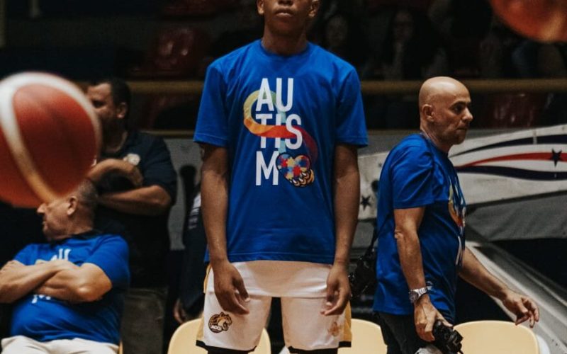 Igor Willian se torna o mais jovem a marcar pontos na história do NBB pelo Mogi Basquete
