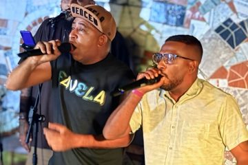 Cantor Ralf grava audiovisual no Vidigal cercado por amigos, família e grandes da música