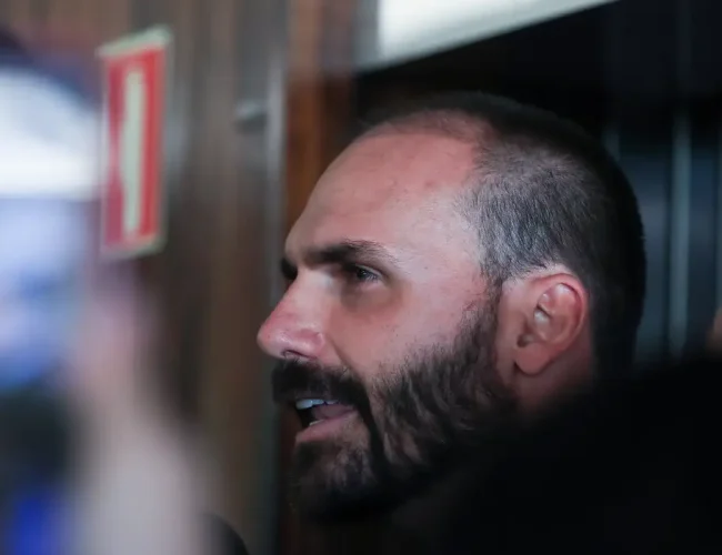 STF avalia destino de Eduardo Bolsonaro no caso do tarifaço