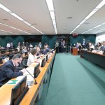 Comissão de Constituição e Justiça dá sinal verde para proposta que limita maioridade penal a 16 anos