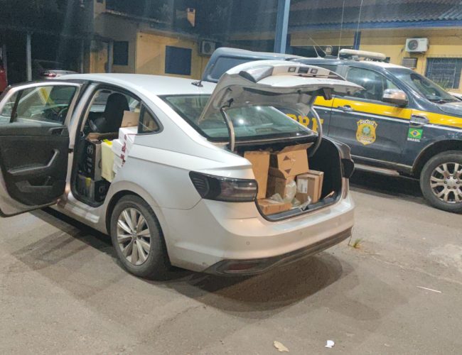 Cargas de perfumes e bebidas com valor estimado em R$ 1 milhão são interceptadas pela PRF em Rosário do Sul