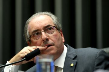 Flávio Dino ordena congelamento de R$ 6 milhões de Eduardo Cunha em apuração de desvio de emendas