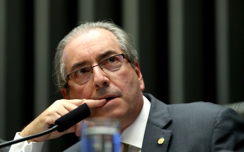 Flávio Dino ordena congelamento de R$ 6 milhões de Eduardo Cunha em apuração de desvio de emendas