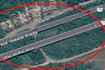 Alagamento fecha acessos sob a ponte do Rio Jacuí, em Porto Alegre
