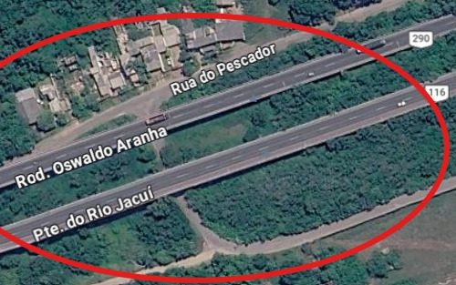 Alagamento fecha acessos sob a ponte do Rio Jacuí, em Porto Alegre