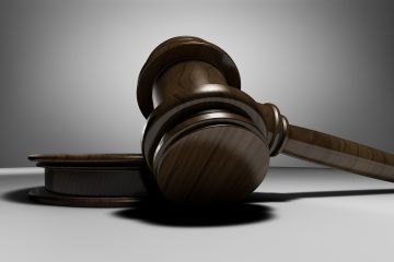 Proprietário de clínica e engenheiro são acusados pela tragédia que vitimou casal de idosos