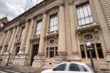Candidatos ao governo do RS estão em disputa acirrada, aponta levantamento