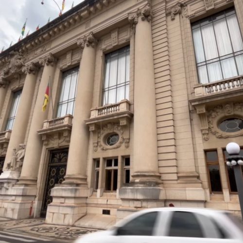 Candidatos ao governo do RS estão em disputa acirrada, aponta levantamento